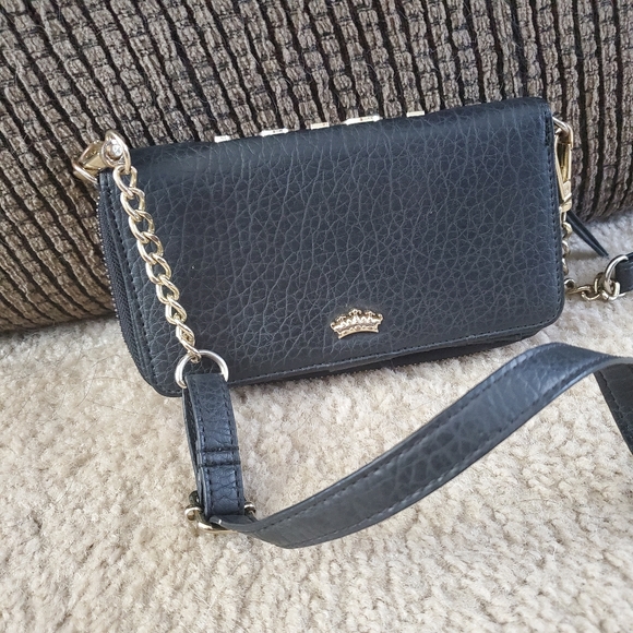 Juicy Couture Handbags - Juicy Couture black wallet/crossbody